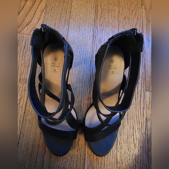 Open-toe Heels - Picture 3 of 9